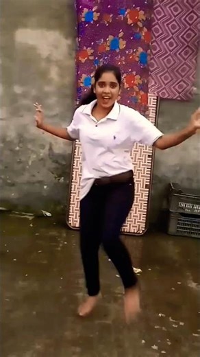 Jaan laboo ka # yuotube shorts dance video 🌹🌹 Bhojpuri gana nirahua ka