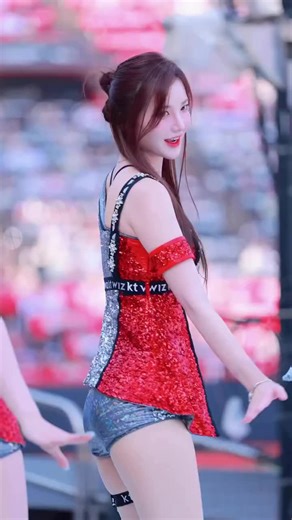 🔥🇰🇷😺 #Koreancheerleader #kiatigerscheerleaders #ktwiz 너무 귀여워 ♥️♥️♥️♥️♥️ 🇰🇷🇰🇷🇰🇷 🔥🔥🔥 Schön, süß, heiß, koreanische Cheerleaderinnen Asiatische Frauen sind die Besten! Bellissime, carine, sexy, cheerleader coreane Le donne asiatiche sono le migliori! Magnifiques, mignonnes, chaudes, cheerleaders coréennes Les femmes asiatiques sont les meilleures ! Hermosas, lindas, sexys, animadoras coreanas ¡Las mujeres asiáticas son las mejores! Frumoase, drăguțe, sexy, majorete coreene Femeile asia