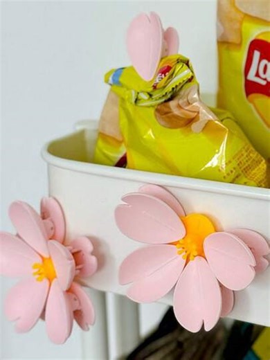 Kirschblüten-Versiegelungsclips und magnetische Kühlschrankmagnete für die Küchenorganisation, kleine Clips zum Verschließen von Snacks, kreatives magnetisches 3D-Stereoskop-Set zum Frischhalten in Speisekammern und Lunchboxen, ideal für die Organisation der Kühlschranktür, Snackpacks, Obst- und Gemüseaufbewahrung, wiederverwendbares Clip-System mit starkem Griff, einfaches An- und Abclipsen, Frühlingsdekoration für Arbeitsplatten und Schränke, geeignet für Haus, Wohnheim und Apartment-Küchen | 