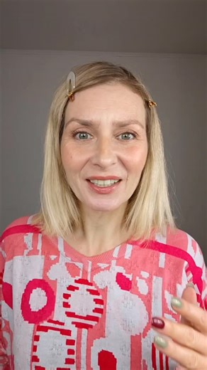 Olga Szum on Instagram: "makeup no makeup żeby nie wyglądać na bladą i zmęczoną, tutorial makeup naturalny makijaż i szybki tani makijaż #makeupnomakeup #naturalmakeup #easymakeup #naturalnymakijaż #makeuptutorial SPF tinted Anua beige but glow Erborian CC eye creme bronzer Maybelline lifter stix kredka z Catrice mascara Haus Labs róż blush AA wings bronzer Hoola Benefit konturówka MAC boldly bare lip oil plump ambition L'Oreal"