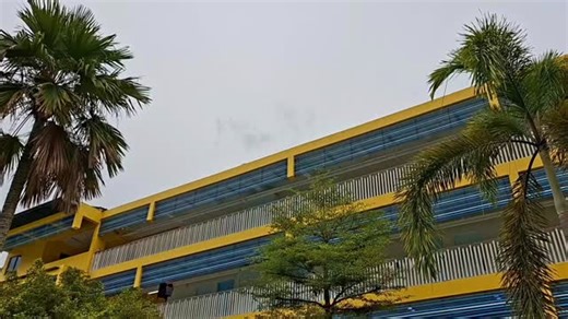 Sunshine Learning Center on Instagram: "Tasting the Process, Seeing the Future! Here are our day 2 activities Unlocking new experiences, we explored the production line at Dodo Factory and dive into immersive art installations where the arts alive 😍"