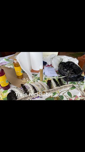 Cómo Hacer un Traje de Indio Apache con Materiales Reciclados