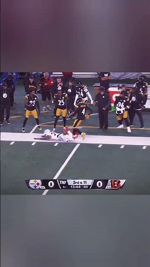 DK Metcalf’s INSANE 38-Yard Catch vs Bengals 🔥 | Seahawks Highlights #Shorts