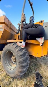 Rule 1- Don’t dance before you start you start your machines. Rule 2- Always make sure you have your jump leads & a shifter😆 #thediggergirl | The Digger Girl