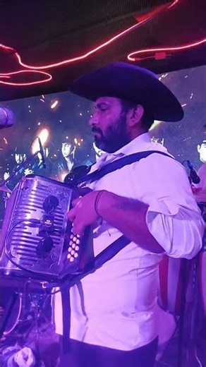 Un desengaño #gruporebelion #tampico #norteño #intocable #acordeon #acordeonista #live #envivo