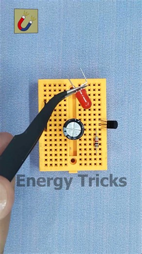 How to Make an LED Flasher Circuit on a Breadboard | Easy DIY Electronics