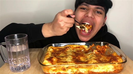 Delicious Cheesy Lasagna Mukbang ASMR Eating Sounds