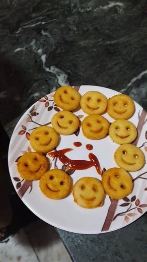 yummy 😋 snacks 😋#cooking #viral #trending #youtubeshorts #smiley