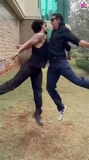 🤩💕Tiger Shroff & Akshay Kumar Killer Dance Performance |Bollywood Duo / #shorts #song #viral #love