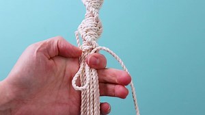 How to Make a Spiral Macrame Plant Hanger (DIY Tutorial & Video!)