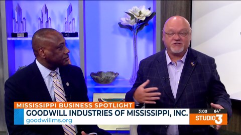 C Spire Collects Hundreds of Books for Goodwill Bookworks Program