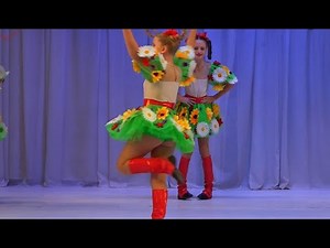 COSSACKS WALKED OUT. "Flicker". RUSSIAN DANCE. "Twizzle".