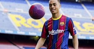 OFICIAL: El FC Barcelona anuncia el fichaje del lateral estadounidense Sergiño Dest