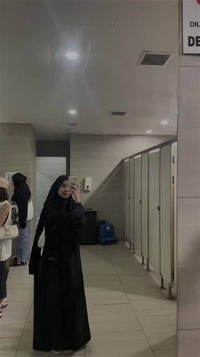 Exploring Public Restroom Design and Usage