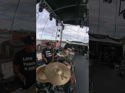 We redo live drums and percs of Dialogue by Edith Lefel during Kassav's soundcheck