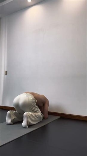 Headstand#Daily practice of martial arts#Handstand practice#Exercise at home#Handstand