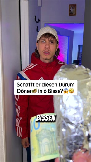 Schafft er diesen Dürüm Döner 🥙 in 6 Bisse?🤔Er probiert es😱🤣 @JEBOTE TATA #probieren #döner #dürüm #biss #essen