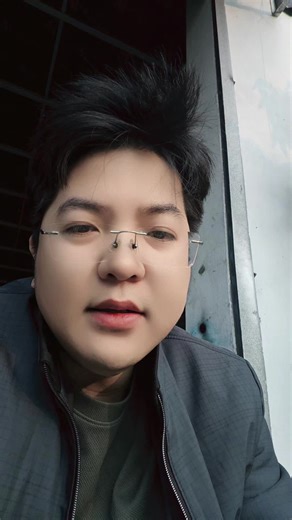 Toàn game xanh đỏ thôi