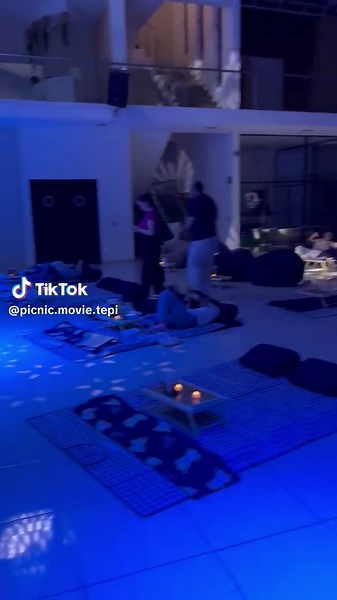 ¿Te imaginas tu película favorita en un picnic? 🎬🍿 ahora lo hacemos posible para ti‼️ La cita es jueves & algunos domingos apertura de taquilla a las 6:30pm, •PROYECCIÓN 7:30 ✅🥂💥 @picnic_movie_tpc un lugar pensando en ti 🤝 #plan #tepic #fypシ゚ #cita #moda #cinema