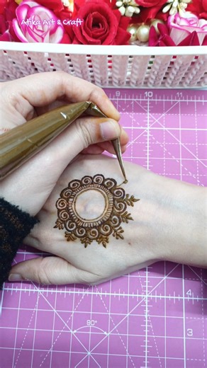Stylish Mehndi Design 💕😍 | Applying Mehndi with Left Hand 🤯 #shorts #mehndi #viral