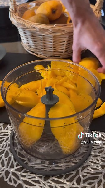 Dehydrated mango 🥭 Cut the mango and pour it into a blender. take a silicone mat or parchment paper, pour the mango puree, spread it over the mat and dry it in the oven at 100°C for about 2-3 hours. #dehydratedfruit #mango #paste #driedfruit #snack #helthyfood #fruit #recipe #foodlover #easyrecipe