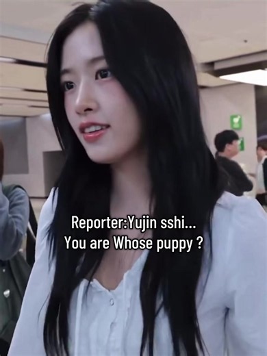 Context the 2nd clip happened first at a fan event in Japan, the newsen reporter guy must’ve saw it and wanted to tease yujin about it when she landed in korea from japan ! He likes to joke around with yujin cause she’s chill like that 🫶 #anyujin #yujin #ive #안유진 #iveyujin @IVE.official