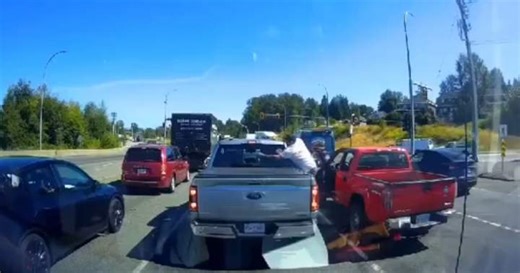 Road rage pepper spray incident caught on camera in Surrey