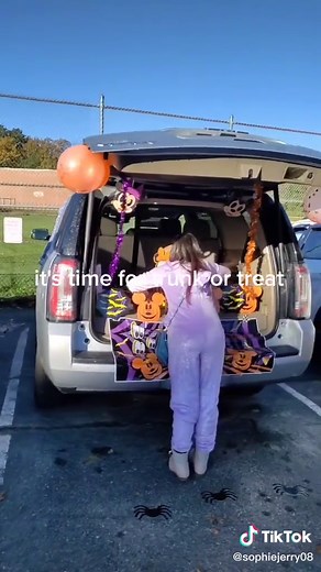 Trunk or Treat: Fun Halloween Decorating Ideas for Parents and Kids