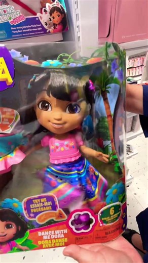 Dora dancing and invite you to joinn... scary or cutee? #dora #doratheexplorer #nickelodeon