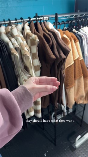 you deserve what you want💗🫶🏼 Pack an order with me!! #packanorderwithme #clothingboutique #onlineboutique #fyp #trending