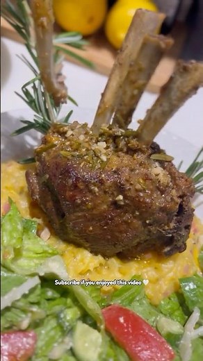 How to make tender lamb shoulder rack in the instant pot. Easy, fall-off- the-bone recipe below ⬇️