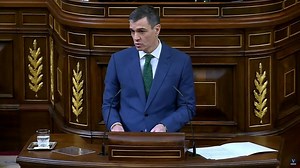 La nueva estrategia de defensa de Sánchez choca con la oposición y una parte de sus aliados