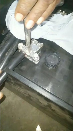 how to 12 V battery cable clip connection ||