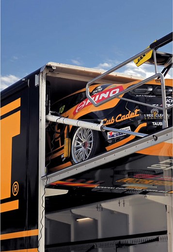 Exciting Supercar Racing at the 2025 Australian Grand Prix