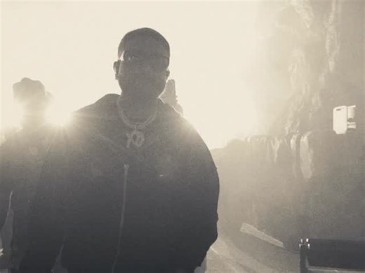 My twin @travisscott had me rocking stadiums in 🇮🇳 | NAV