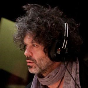 Doyle Bramhall II – Age, Bio, Personal Life, Family & Stats | CelebsAges