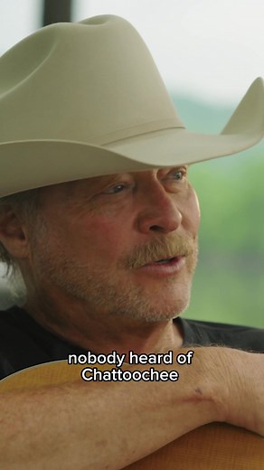 Listen to Alan discuss his songwriting journey, his love for creating lyrics that touch hearts, and the backstory of his hit,