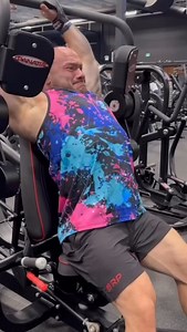 . I’ve said it before… I’ll say it again Mike has some of the WORST training form I’ve ever seen And he’s a Ph.D in exercise. Just goes to show… the exercise science curriculum is a joke Your average 55 year old gym bro would give you more useful advice than Mike #fitness #bodybuilding #workout #gym | Jay Vincent
