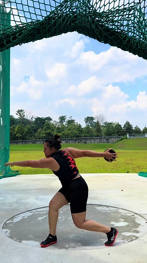 Slowly getting back on track 🥤 👚👟: @asicsmalaysia #discusthrow #trackandfield #asicsmalaysia #asics ##