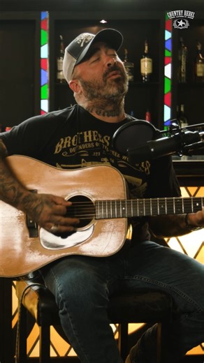 Watch Aaron Lewis perform his song "Lost and Lonely," which he included on his 2016 album "Sinner." | Country Rebel