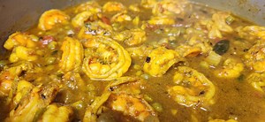 Trini Curry Shrimp with the New Coconut Curry Powder Shop - https://amzn.to/447Cg1O 1/4 tsp salt 1/4 tsp black pepper 1 tbsp minced garlic 2 pimentos chopped 2 scallions chopped 1/4 cup chopped onion 1 tomato chopped - optional 2 tbsp green seasoning .... 1 tbsp oil 1/4 tsp fenugreek seeds 1/4 tsp cumin seeds ... Few curry leaves 1/4 Chopped onion 1 Scallion chopped 1 pimento chopped ... 2 heaping tbsp coconut Curry powder - available on Amazon 1/2 cup water 1/2 cup pigeon peas [ pre boiled ]. |