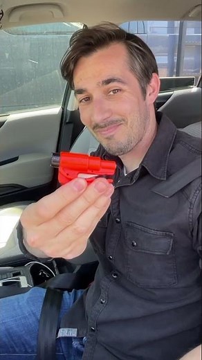 🔨💥 resqme® in action! Seat belt cutting and window breaking