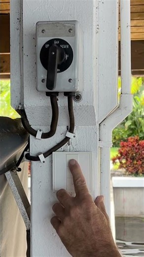 Boat owners, if your boat doesn't have the Touchless Cover® yet... what are you waiting for? 🙈