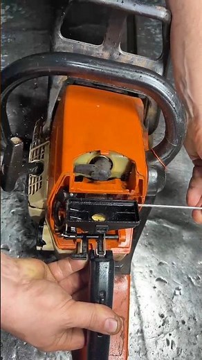adjust the carburetor for the chainsaw #motosserrasbussolotto #motosserra #chainsaw #stihl #repair
