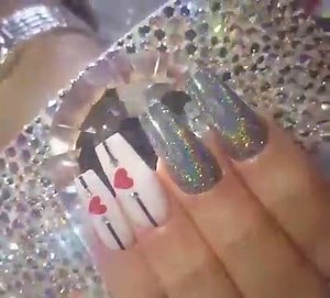 Craziest nails ever 😱😍 By: @tonysnail | Creative Nails