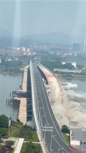 Watch This Bridge Collapse with a Perfectly Controlled Blast! #ControlledDemolition #BridgeCollapse #EngineeringPrecision #DemolitionExpertise #ExplosiveEngineering | Fact Pulse