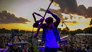 Good afternoon, here’s ‘Good Morning,’ a new video from Austin’s Max Frost