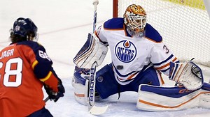 Cam Talbot makes game-saving stop against Dmitry Kulikov | CBC Sports