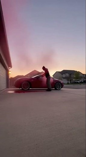 Thief Caught Red-Handed: Dye Pack Explosion Stops Crime!