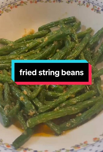 lets make some fried string beans👩🏻‍🍳🤠 #sidedish #cookingtiktok #stringbeans #dinnerideas #cheftok #fyp #foodies #chinesefood